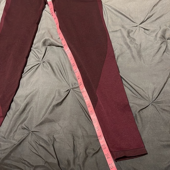 Victoria’s Secret Pink Seamless Work Out Tight Plum Purple Leggings Small - Picture 4 of 6